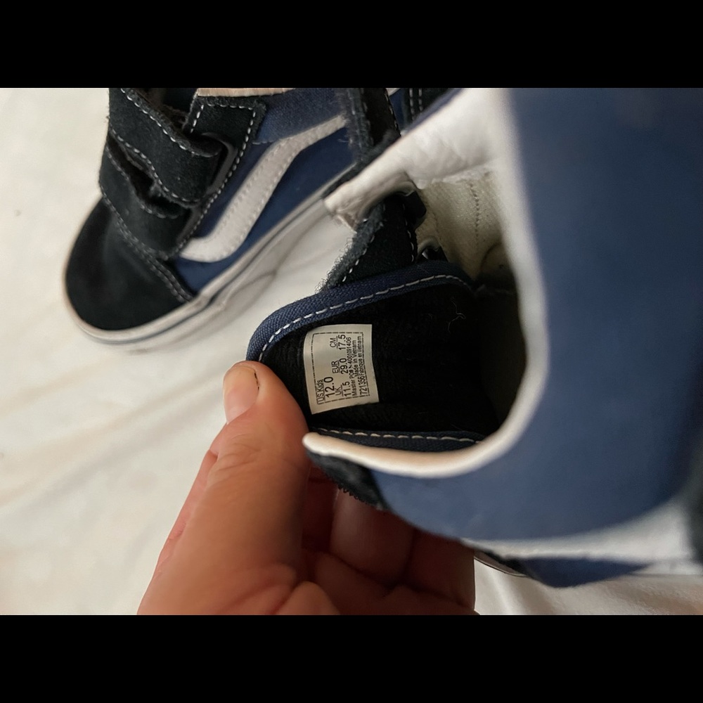 Sold together - Picture 2 of 4